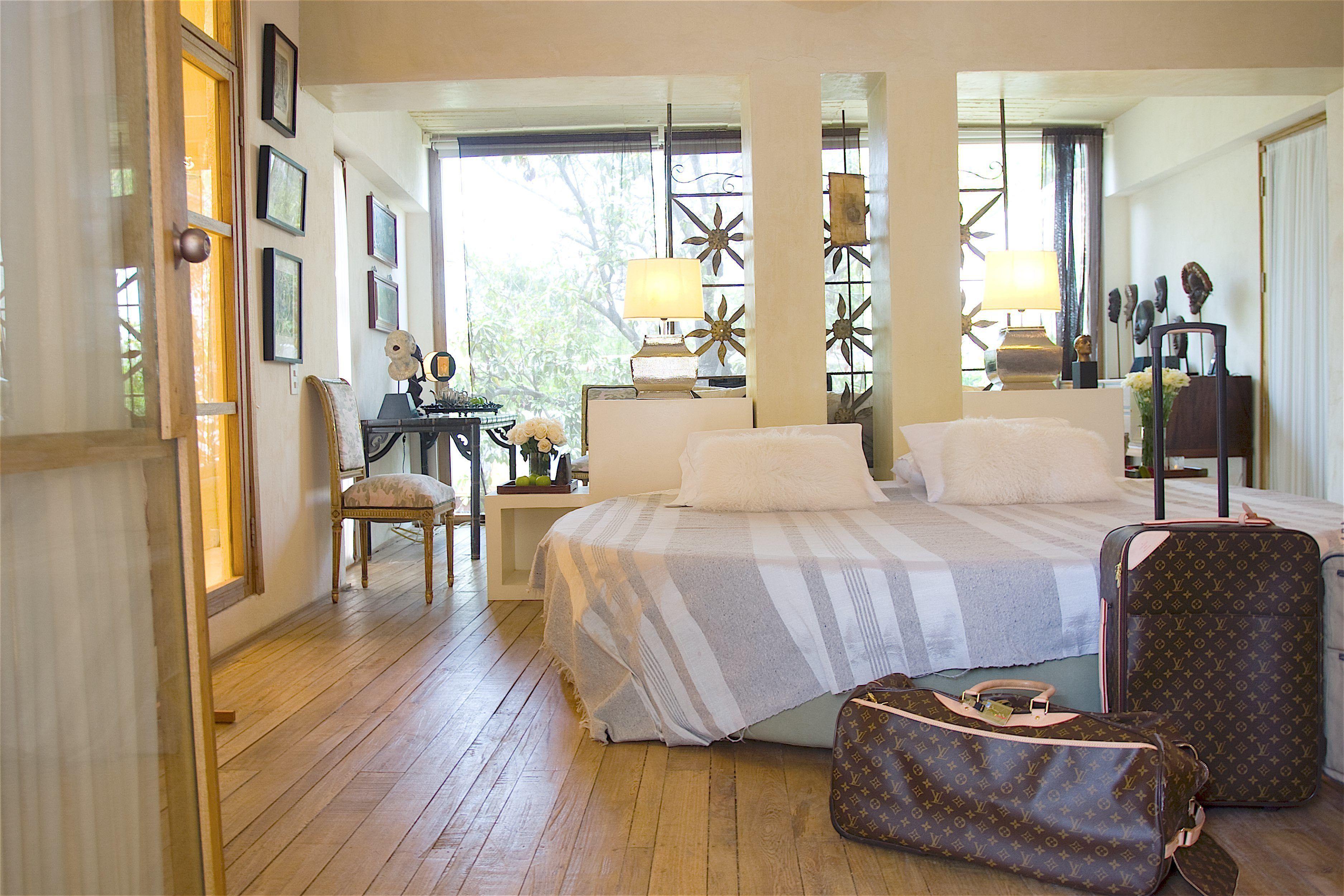 Casa Lola Deluxe Gallery Hotel 5*