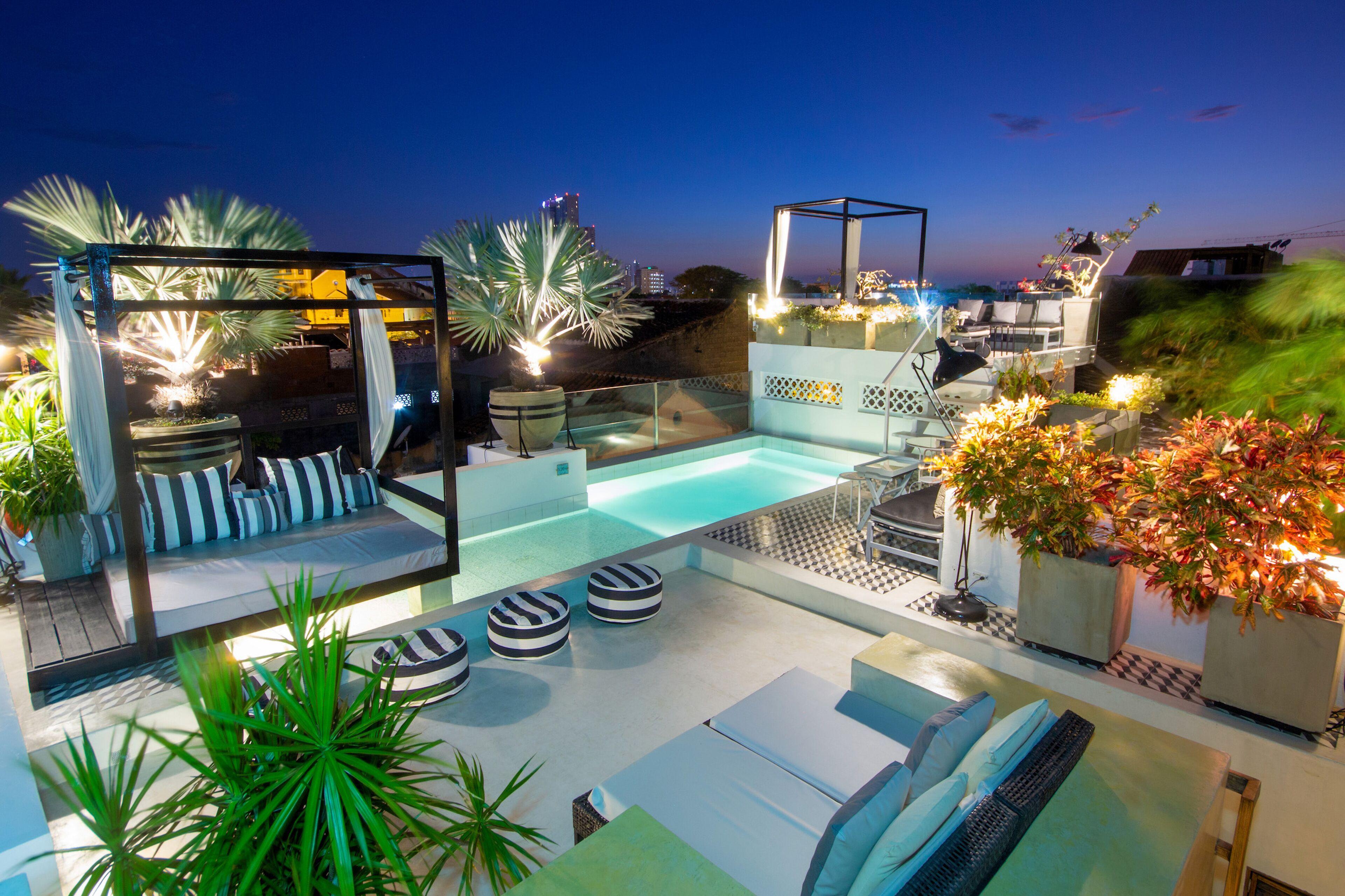 Casa Lola Deluxe Gallery Hotel 5*