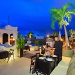 Hotel Casa Lola Deluxe Gallery