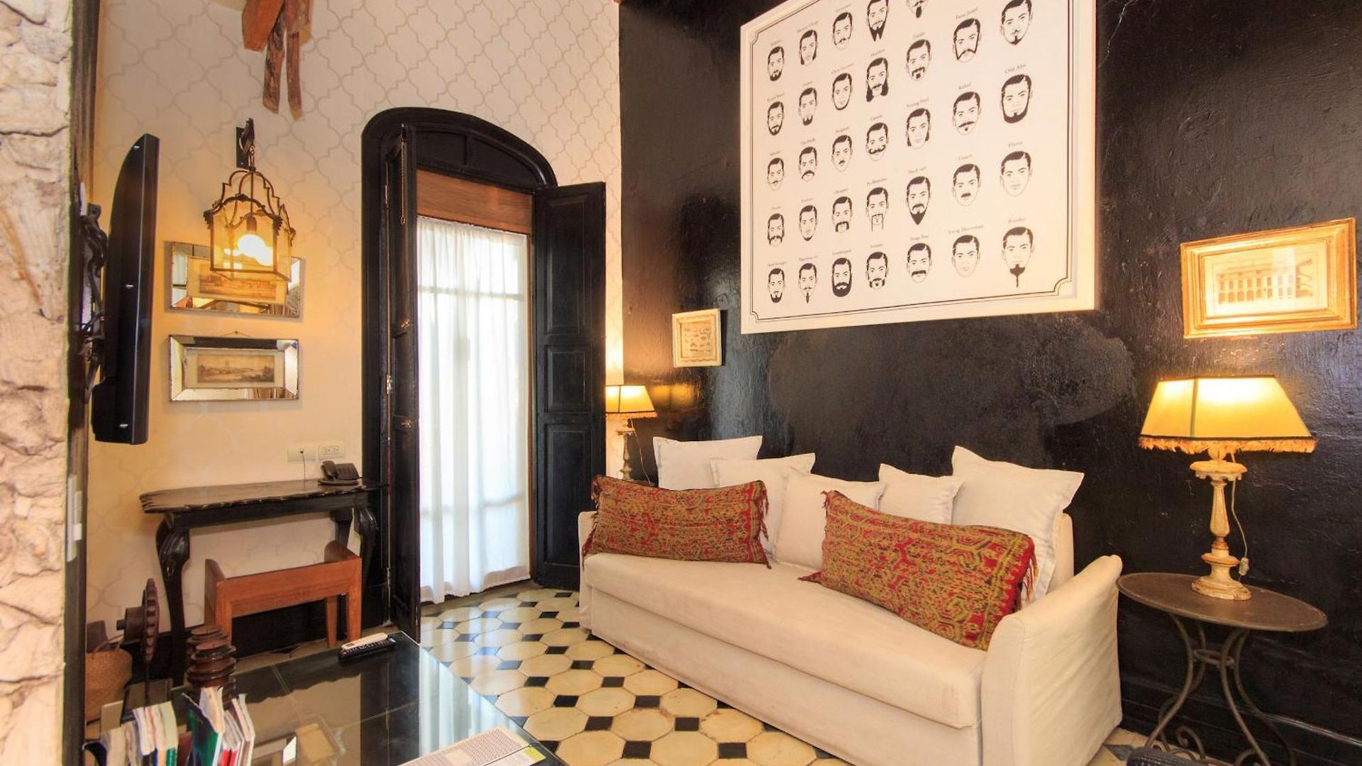 Casa Lola Deluxe Gallery