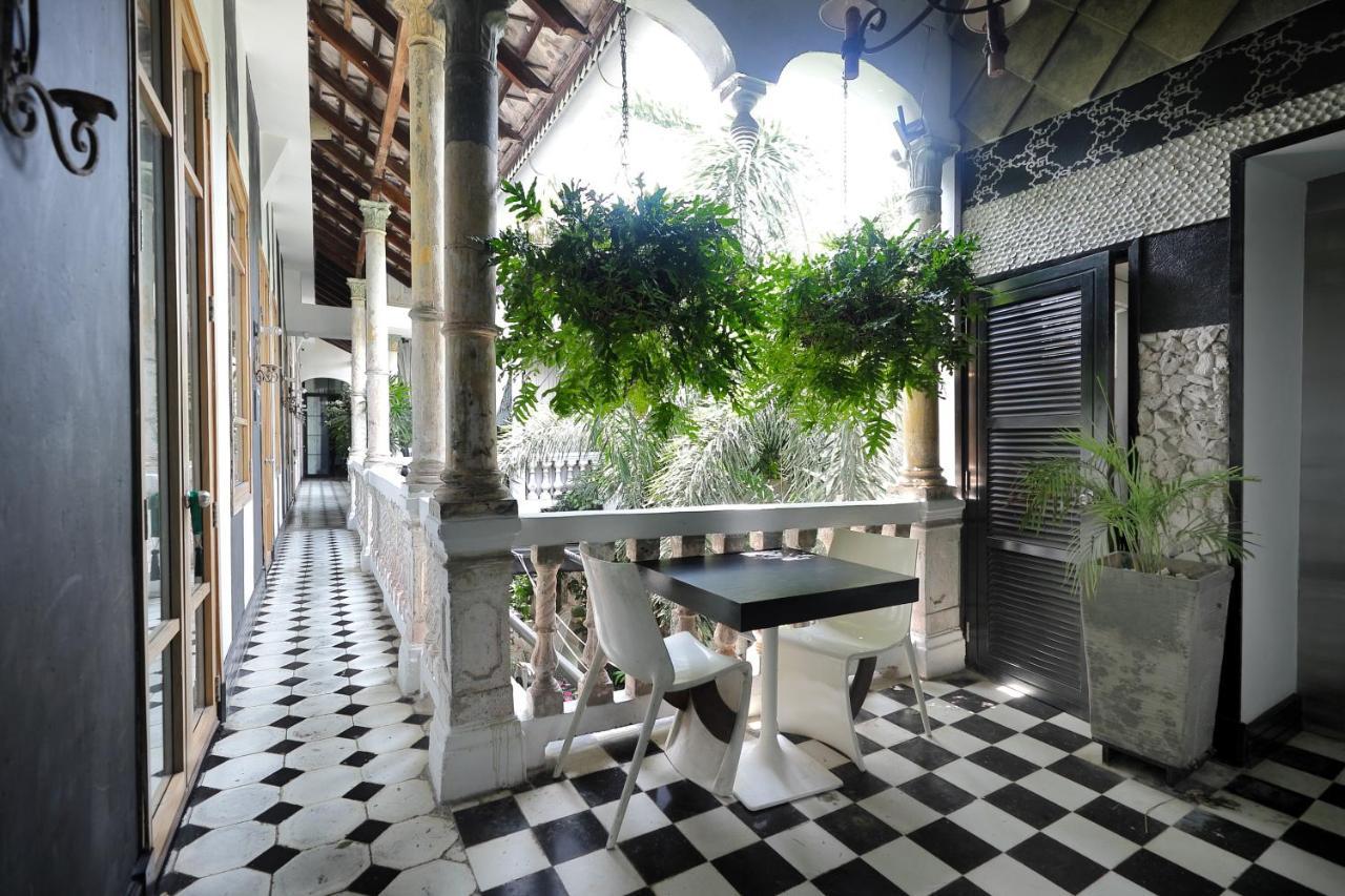 Casa Lola Deluxe Gallery